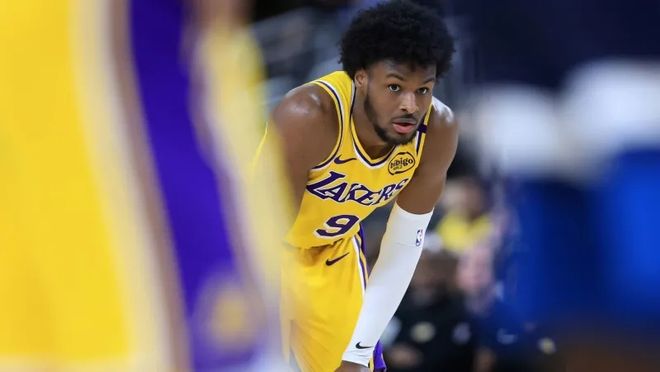 二年级生布朗尼逆袭180俱乐部：从27%到41%三分命