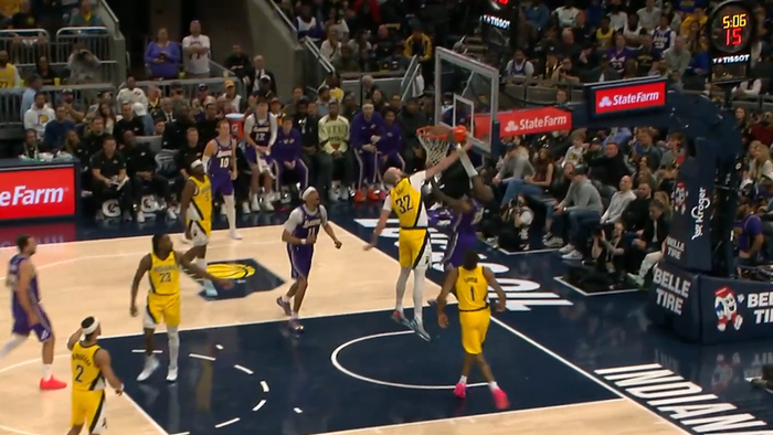 詹姆斯专注内线打法助力湖人季后赛冲击