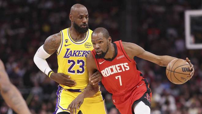 杜兰特盛赞勒布朗、库里等树立黄金标准 期待季